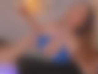 Live cam show with ALLASKA - Plug on Strip Flash - Live Sex Shows