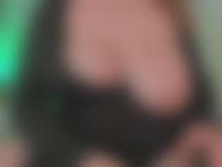 Live cam show with ALLASKA - Plug on Camsoda