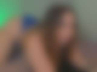 Live cam show with ALLASKA - Plug on StripNow