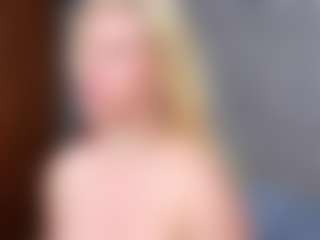 Cuteblondeme's Live Sex Cam Show