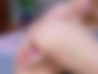 Cuteblondeme's Live Sex Cam Show