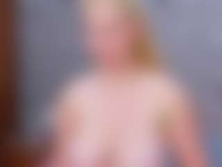 Cuteblondeme's Live Sex Cam Show