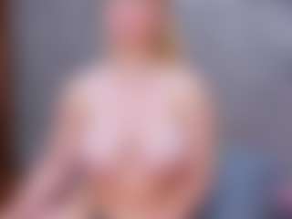 Cuteblondeme's Live Sex Cam Show