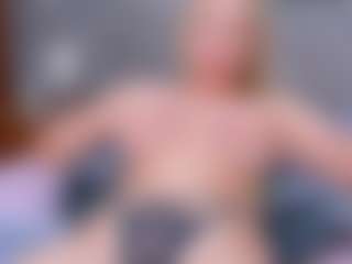 Cuteblondeme's Live Sex Cam Show