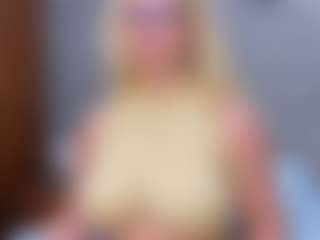 Cuteblondeme's Live Sex Cam Show