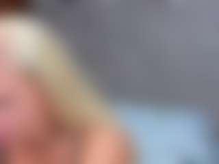 Cuteblondeme's Live Sex Cam Show