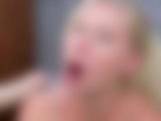 Cuteblondeme's Live Sex Cam Show