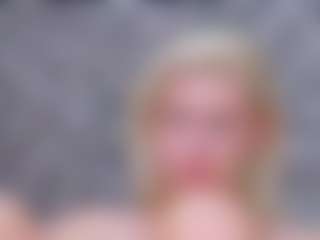 Cuteblondeme's Live Sex Cam Show