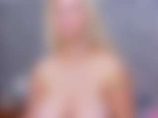 Cuteblondeme's Live Sex Cam Show