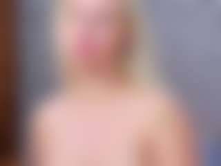 Cuteblondeme's Live Sex Cam Show