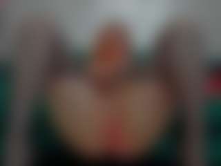 emilianna666's Live Sex Cam Show