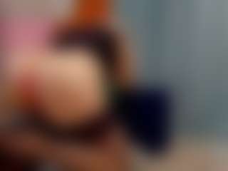 emilianna666's Live Sex Cam Show