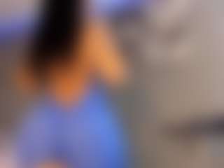 Live cam show with ZOE - Riding on LiveSexCams6