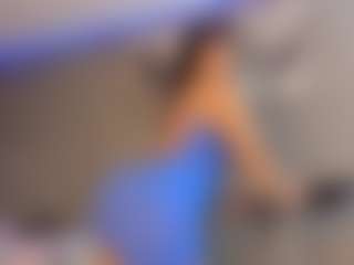 Live cam show with ZOE - BBW on SquirtSoMuch