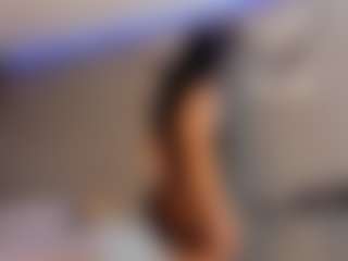 Live cam show with ZOE - Riding on Instabang