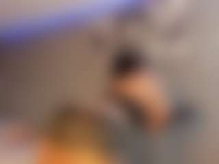 Live cam show with ZOE - Culo on xxxlivecams.org