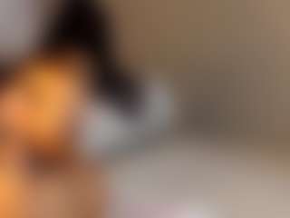 Live cam show with ZOE - Twerking on crypto-cams