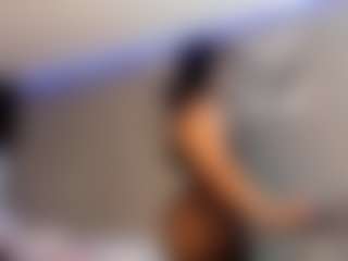 Live cam show with ZOE - Twerking on liverealitysex.com