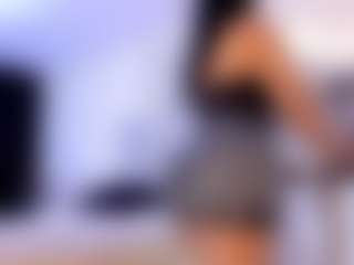 Live cam show with ZOE - Twerking on AdultVida.com