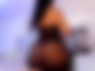 Live cam show with ZOE - Foot Fetish on Latina Girls