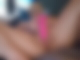 Live cam show with KITTY LOVE - Massage on Camsoda