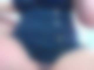 Live cam show with April - Thick on Taboo Cams XXX