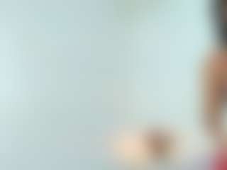 Karina MILF webcam performer live streaming