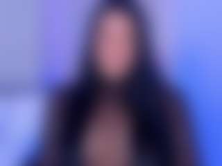 Live cam show with laravillalobos - Athletic MILF on SmokeAndPoke