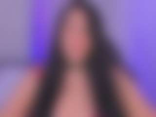 Live cam show with laravillalobos - Athletic on makecum.org