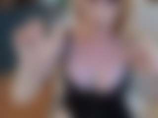 mirelasilver's Live Sex Cam Show