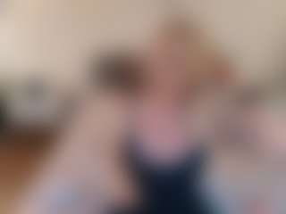mirelasilver's Live Sex Cam Show