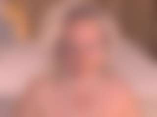 Live cam show with Arony - Green Eyes on Camsoda