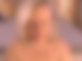 Live cam show with Arony - Green Eyes on CamClone