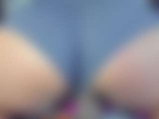 Live cam show with britany-hot - Black Hair on dropp.cam
