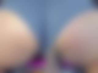 britany-hot's Live Sex Cam Show