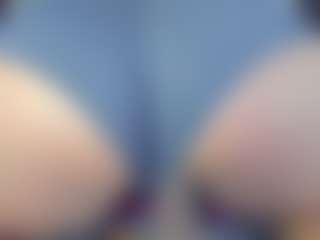 Live cam show with britany-hot - Tease on dropp.cam