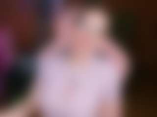 Live cam show with nicolebloom - Gamer on AdultVida.com