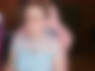 Live cam show with nicolebloom - Oil on Strip Flash - Live Sex Shows
