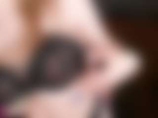 Live cam show with nicolebloom - Gamer on AdultVida.com
