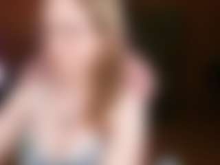 Live cam show with nicolebloom - Lovense on xxxlivecams.org