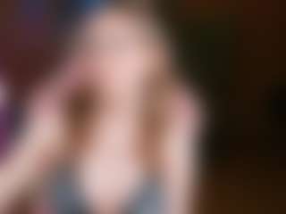 Live cam show with nicolebloom - Glasses on Hubzter Live