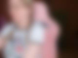 Live cam show with nicolebloom - Trimmed Granny on Mixed Magazine Live