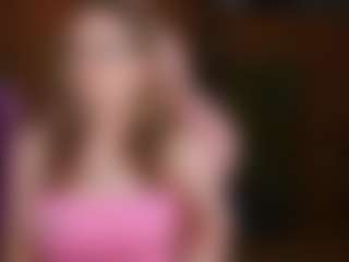 Live cam show with nicolebloom - Gamer on livesuperchat.net