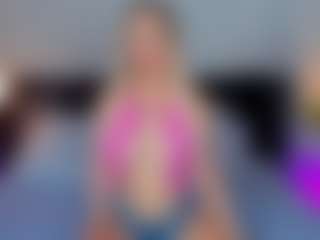 Live cam show with Emilly Bronte - Brown Eyes on Camsoda