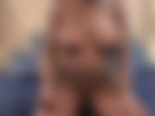 Live cam show with nique21 - Butt Plug on live.xbliss.ai