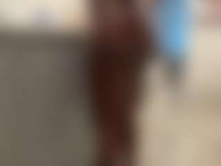 Live cam show with Mia23 - Squirt on Camsoda