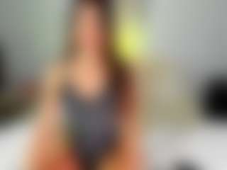 Live cam show with Mariana - Athletic Ebony on CSO-WL