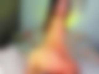 Live cam show with Mariana - Petite on Camsoda