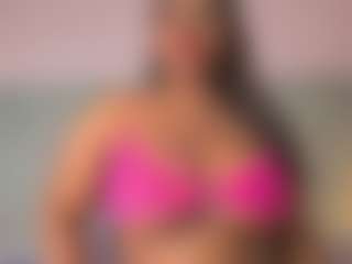Live cam show with Jacky Norris - Ebony MILF on Camsoda