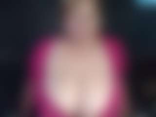 Live cam show with crystaleva - Mature MILF on Camsoda